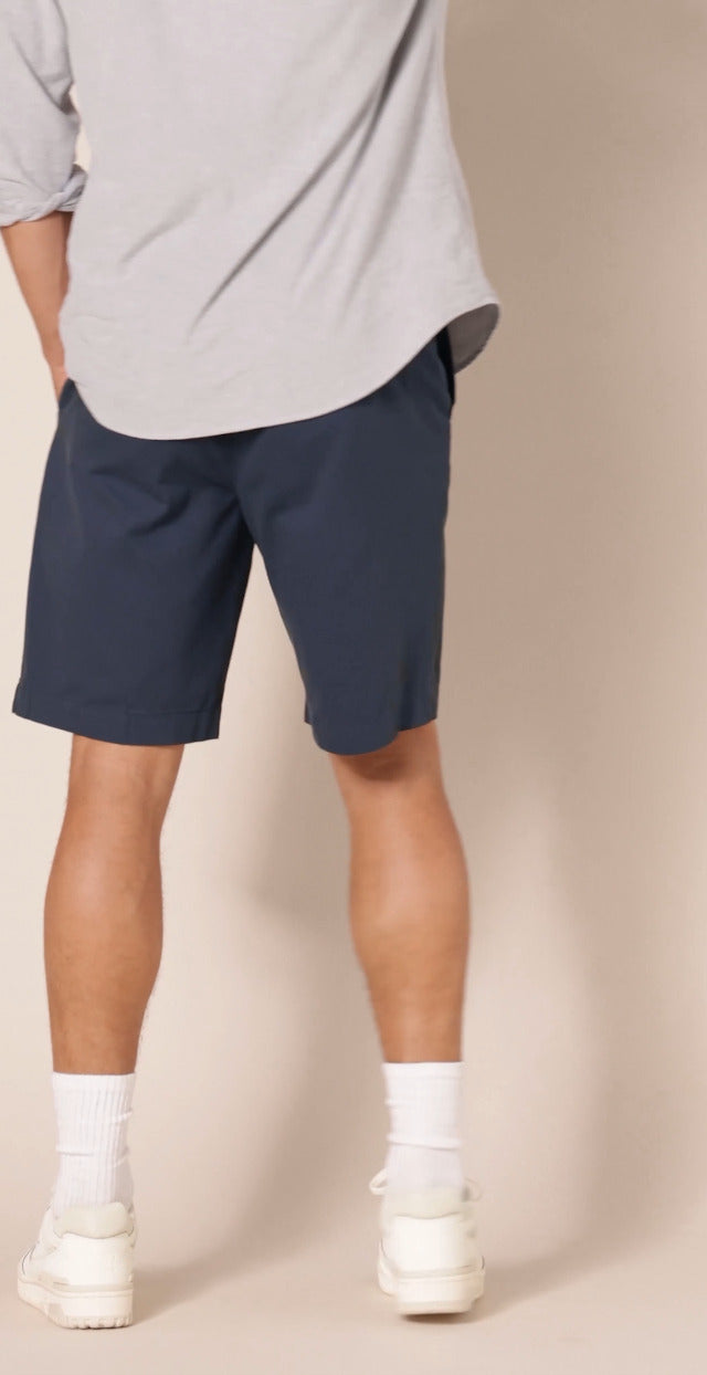 Amazon Essentials Men's Classic-Fit 9" Short